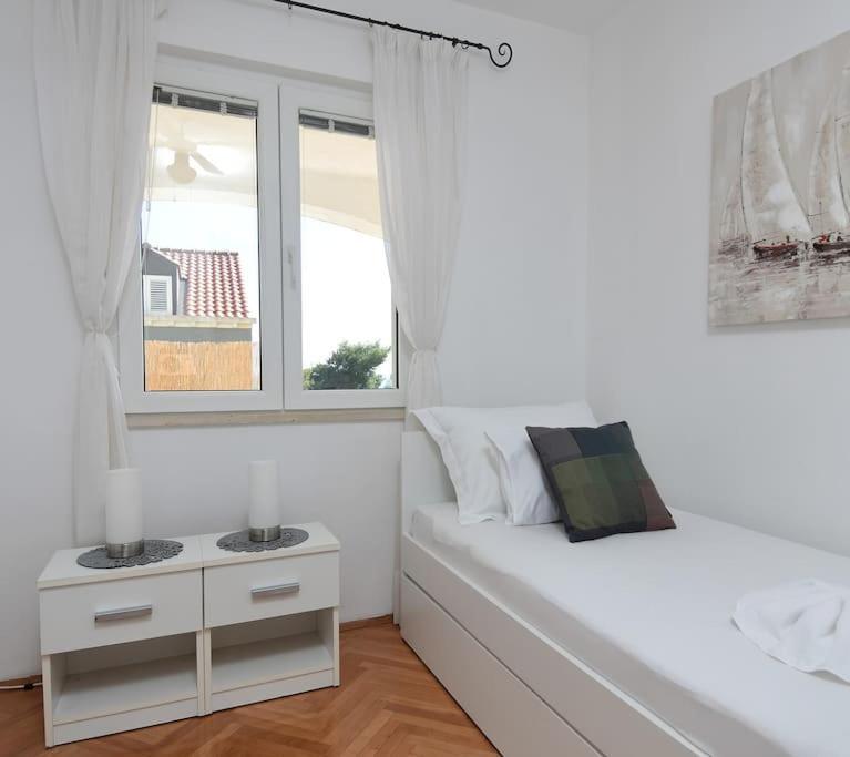 Wave N' Sea Apartment With A Private Pool Dubrovnik Exterior foto