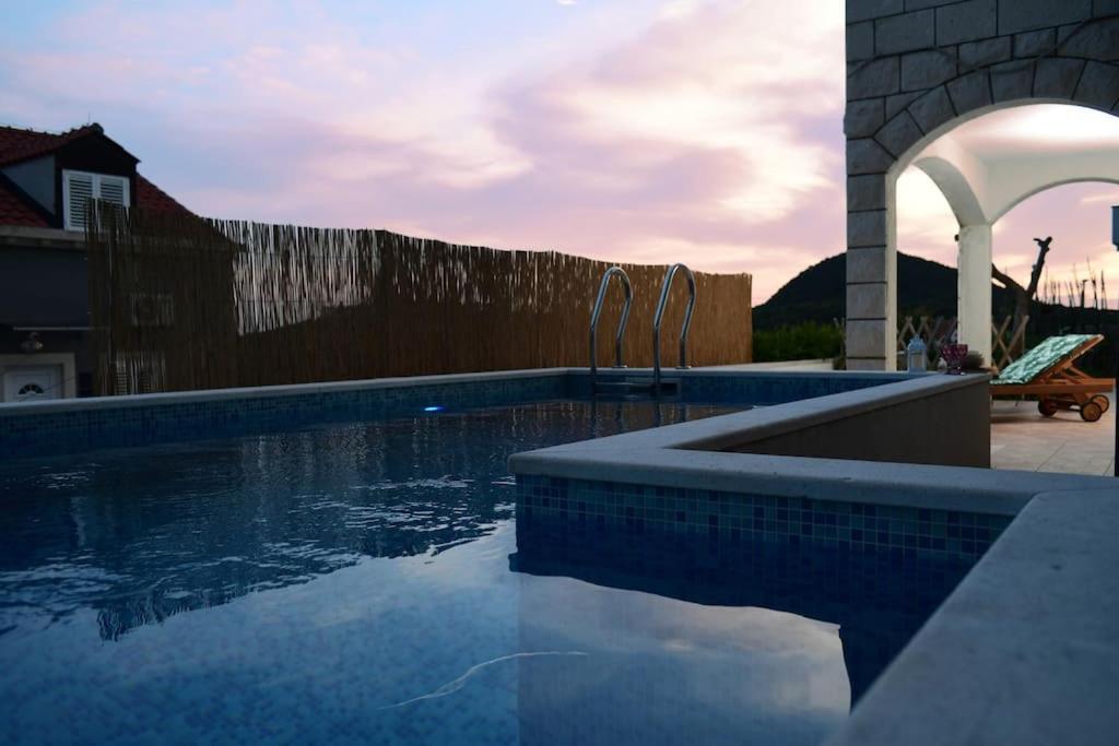 Wave N' Sea Apartment With A Private Pool Dubrovnik Exterior foto